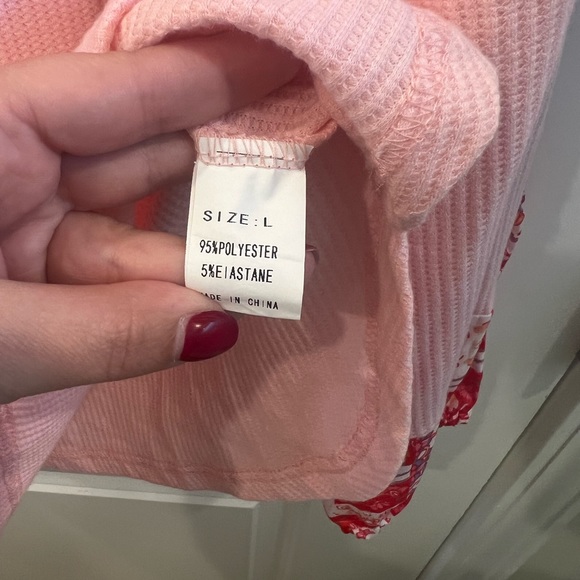 Amazon off the shoulder shirt - Picture 3 of 3